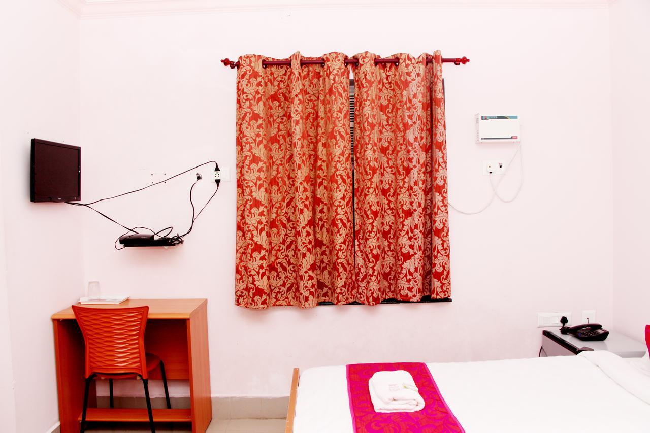 Royal Grand Days Hotel Chennai Eksteriør billede